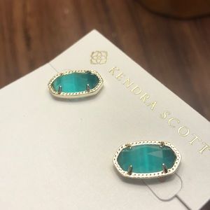 never worn emerald and gold kendra scott earrings